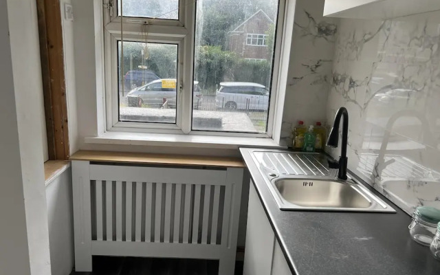 Comfy 2-bedroom Apartment