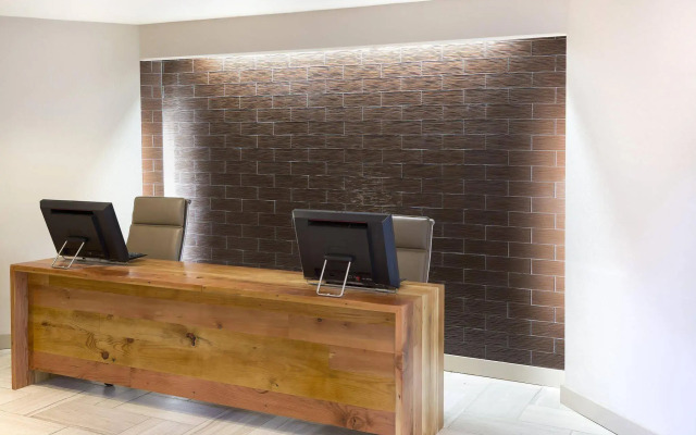 DoubleTree Suites by Hilton Nashville Airport