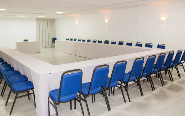 El Aram Beach & Convention