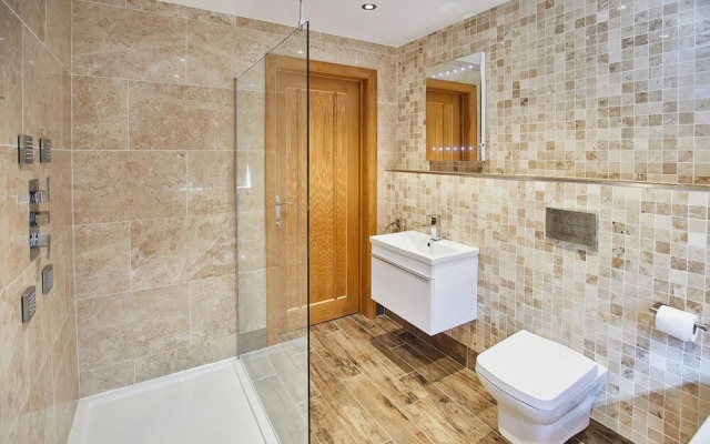 Host Stay Cliff Road