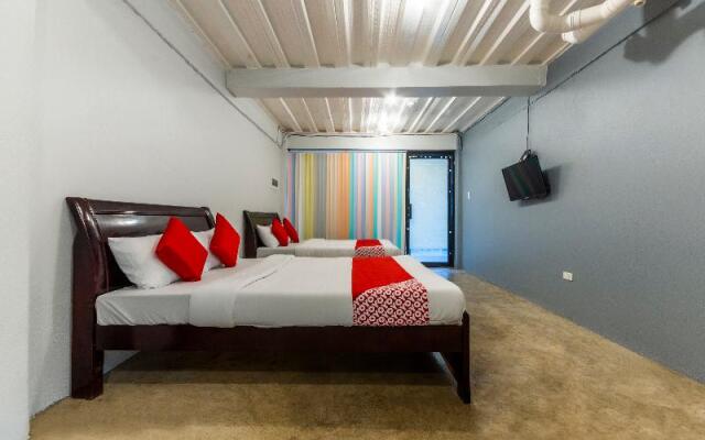 OYO 476 Hedda Hotel (Quarantine Hotel)  (Vaccinated Staff)