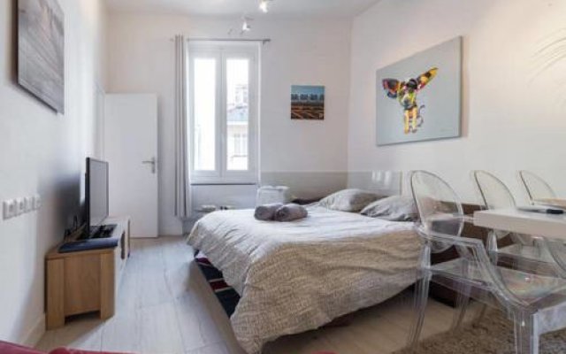 Great Flat In The Old Town Up To 4