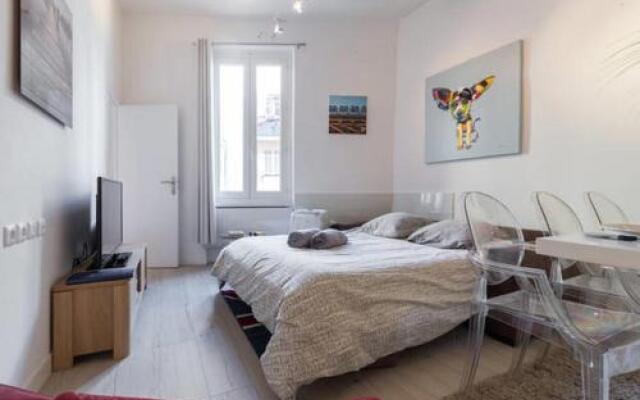 Great Flat in the Old Town Up To 4
