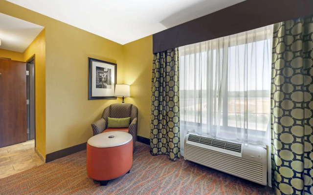 Best Western Plus Tupelo Inn & Suites