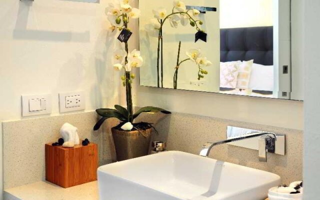 Pure All Suites at Nick Price Residences