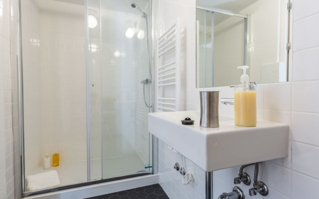 Tripas-Coração, Rosário Apartments