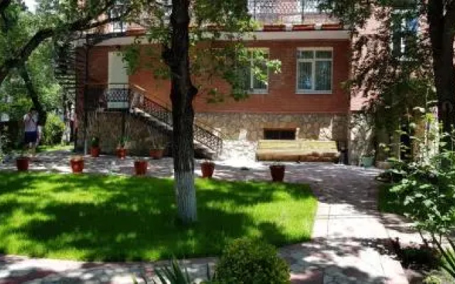 Гостевой дом на Лазурной — фото