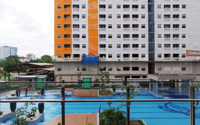 Comfortable Fully Furnished Studio Green Pramuka City Apartment