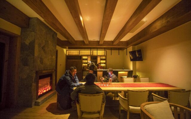 LUX* Tea Horse Road Benzilan Hotel