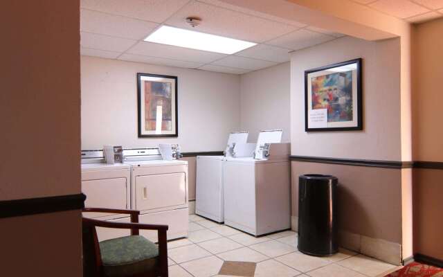 Ramada by Wyndham Davenport Orlando South