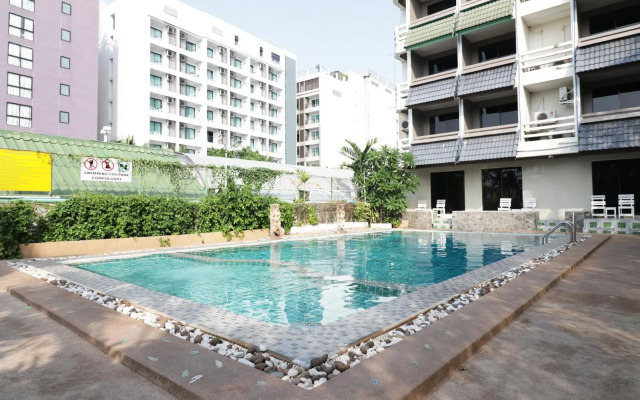 Natural Beach Hotel Pattaya