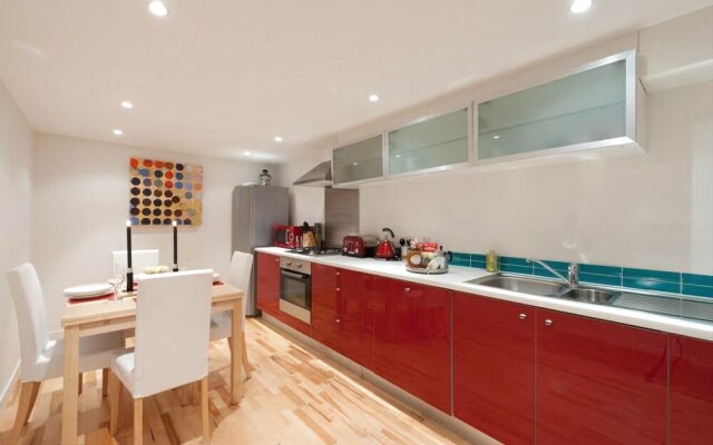 Henderson Street Apartment