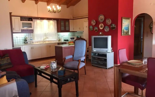 Immaculate 3-bed House in Ermioni