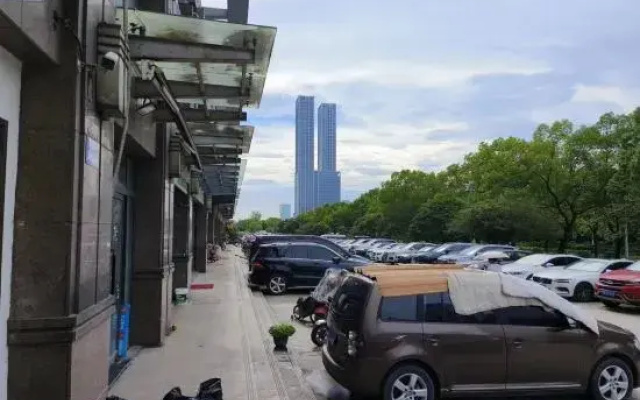 HanTing Hotel (Hangzhou Binkang Road)