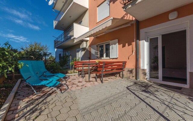 Stunning Home in Podstrana With Wifi and 2 Bedrooms