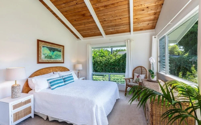Hanalei Hideaway 2 Bedroom Home by RedAwning