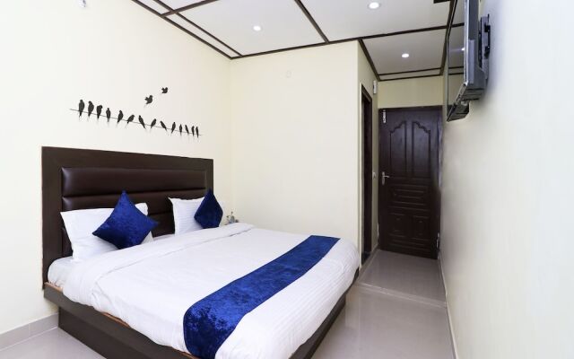 OYO 13673 Home Luxury 1RK Happy Valley