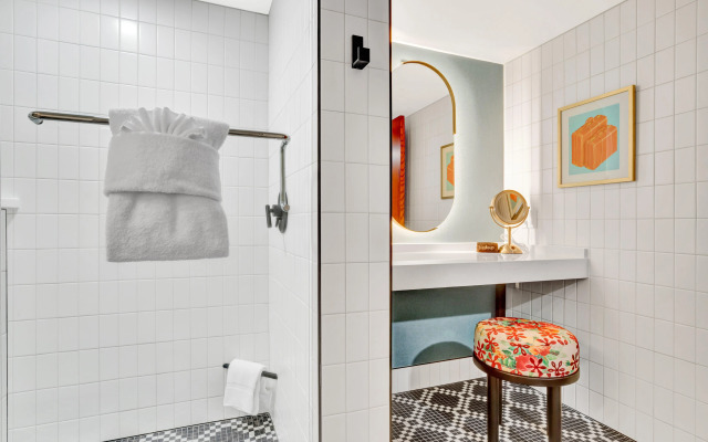Hotel Indigo Minneapolis Downtown by IHG