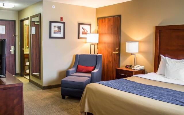 Comfort Inn & Suites
