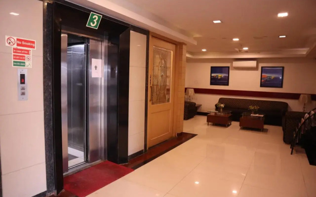 Smilestay Sri Sai ram Suites