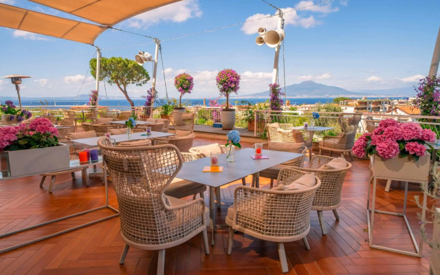 Hilton Sorrento Palace