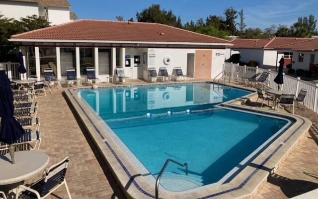 Vista Hermosa Casita Near the Beach