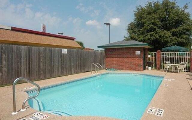 Econo Lodge Dallas South/Hutchins