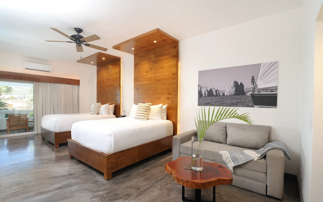 Bahia Hotel & Beach House