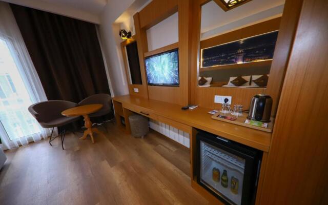 Ruby Royal Hotel