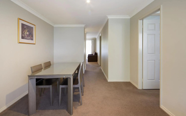 Pinnacle Apartments