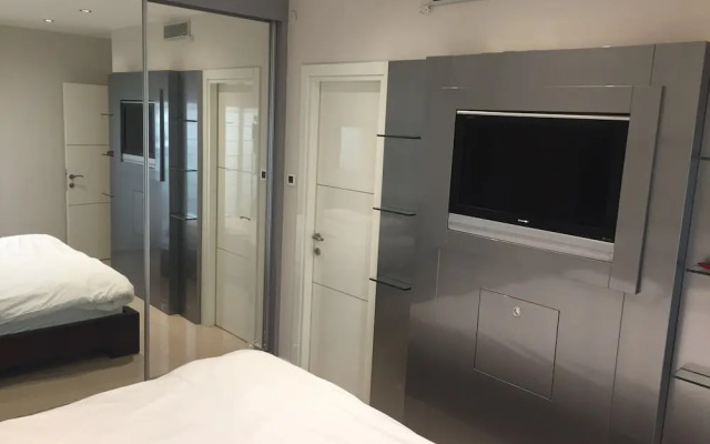 La Palmora Suites