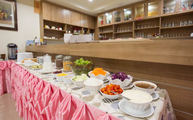 Tharakiree Place Hotel