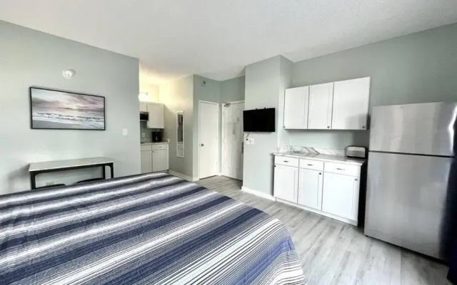 *FRESH NEW OCEANFRONT*Pool*KING Bed*OMG VIEW*Approved Dogs*F22-4