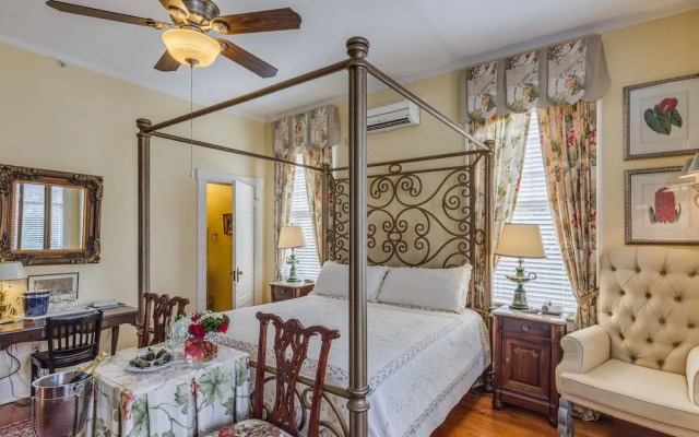 Riverdale Inn