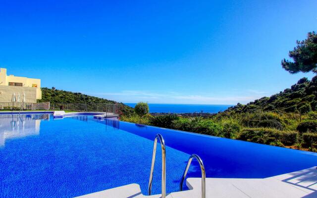 1090 - Los Monteros Samara Hill Penthouse