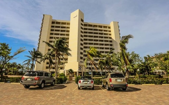 Riviera Club 701