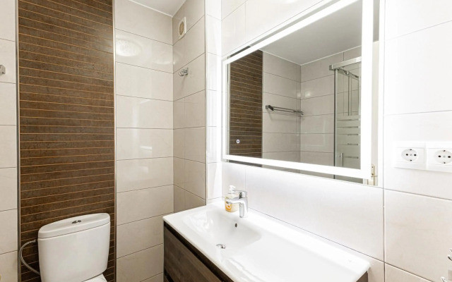 3 bedroom apartment with private rooftop terrace