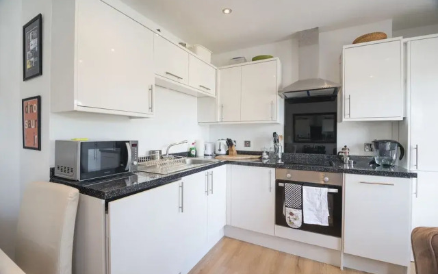 Modern apartment in Shepherds Bush