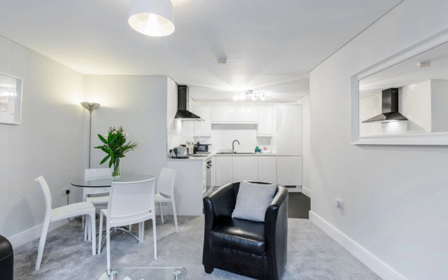 Marina Place by Roomspace Apartments
