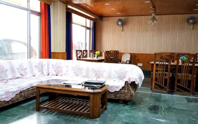 OYO 14349 Hotel HMG