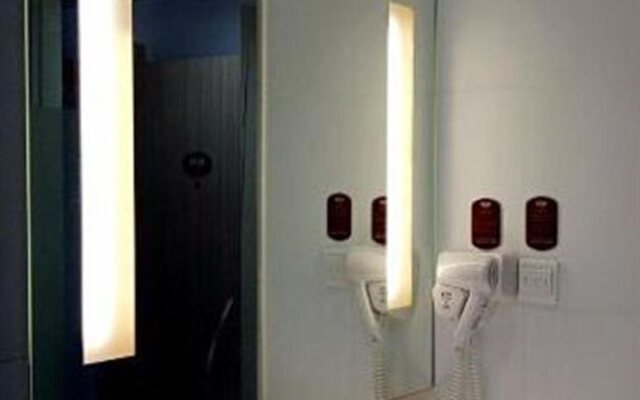 Elan Hotel Hangzhou Sanliting