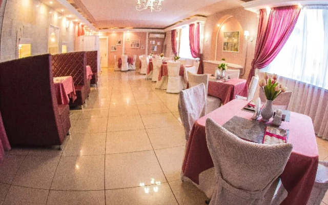 Viktoria - Zuro Hotel