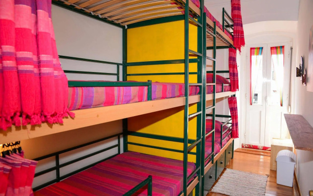 Al-Ushbuna Residence & Hostel