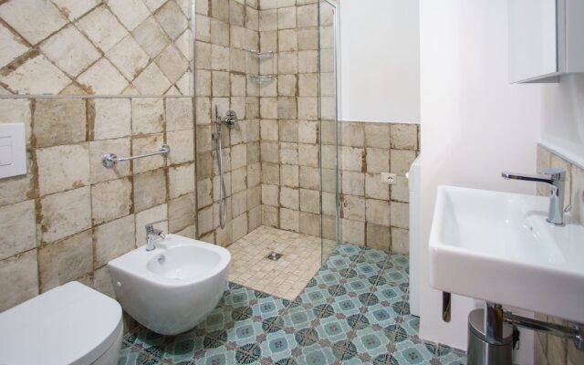 Cefas Apartment A - Luxury Apartment