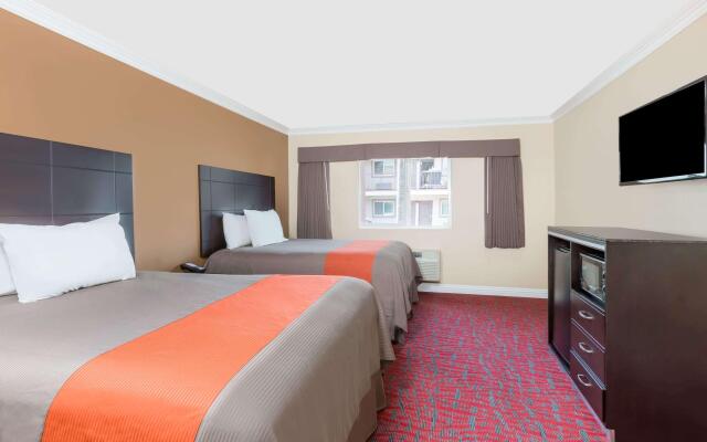 Travelodge Inn & Suites by Wyndham Bell Los Angeles Area