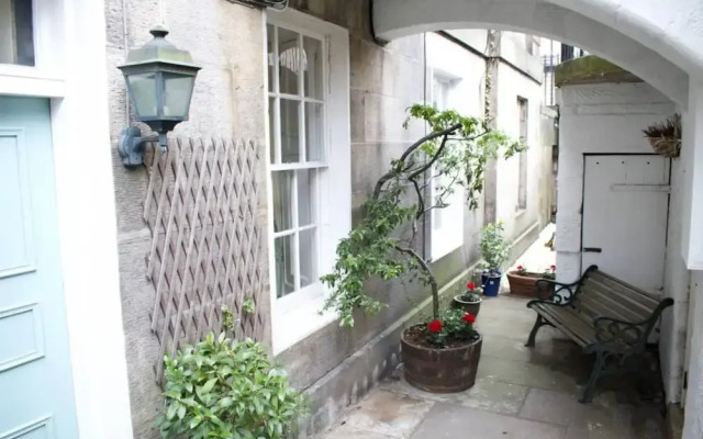 Beautiful 2 Bedroom City Centre Apartment