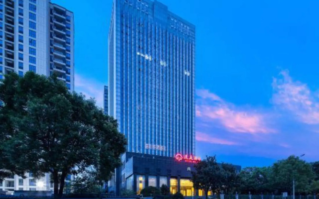 Ziwei Huatian Grand Hotel