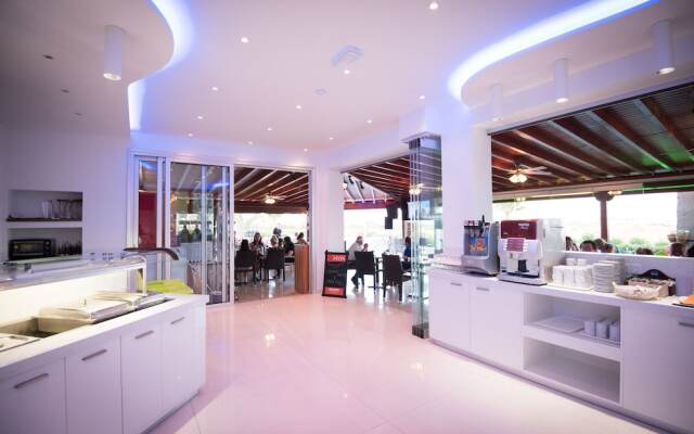 Loutsiana Hotel Apts