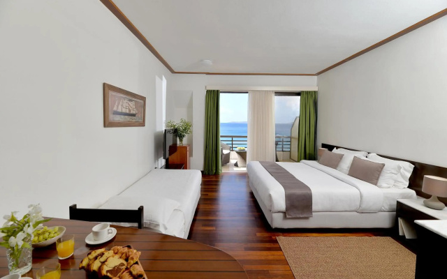 Limira Mare Hotel