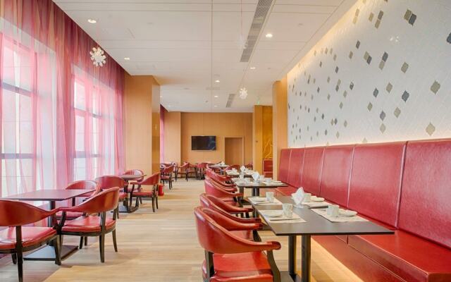 Ramada Encore Lingbao